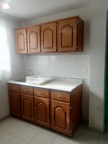 Se Renta Casa Amueblada, Con Estacionamiento, Jardín Y Vigi