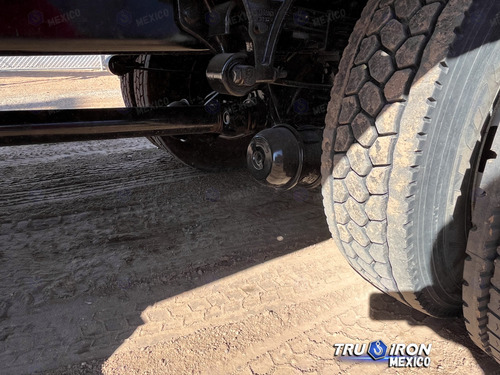 Grua Titan 2011 Ford F750 Con Manitex 1770c De 17 Toneladas