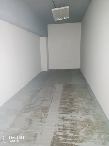 Imagen 13 de 27 de Alquiler De Planta Comercial En Edificio Boleita Sur