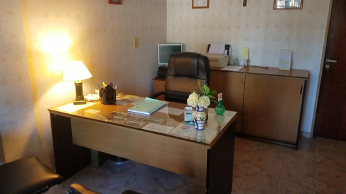 Imagen 7 de 30 de Excelente Inmueble, Actualmente Cochería ( Opcional )