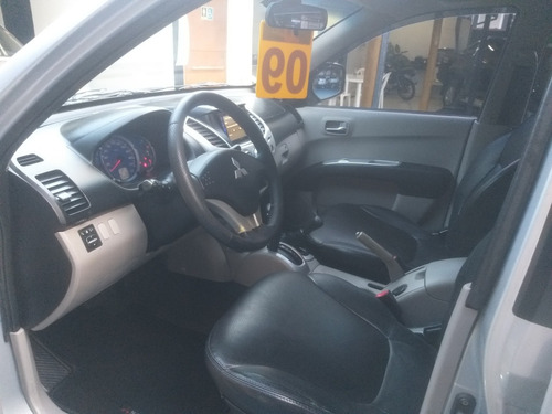 Imagem 8 de 12 de Mitsubishi L200 2009 3.2 Triton Hpe Cab. Dupla 4x4 Aut. 4p