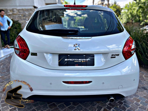 Peugeot 208 Feline Pack Cuir 2015