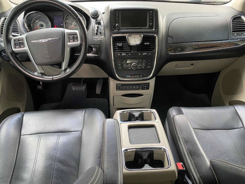 Imagen 15 de 15 de Chrysler Town & Country 2011 3.6 Touring At