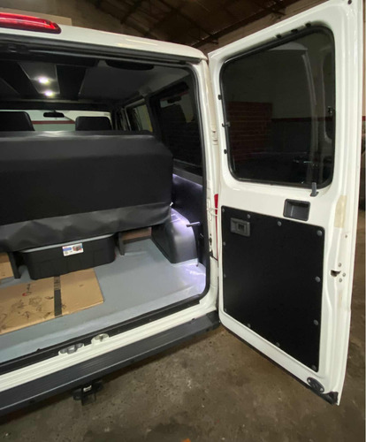 Imagen 14 de 19 de Peugeot Boxer 2008 2.8 330m Combi Hdi Conf Larga