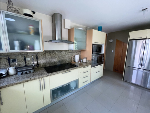 Se Alquila Casa 360m2 5h+s/4b+s/4pe Lomas De La Lagunita