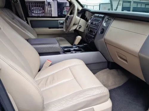 Ford Expedition 5.4 XLT ATM 4X4 7 PUESTOS BLINDAJE 3