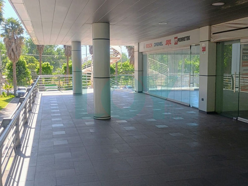 Arriendo Local Comercial 107m2 En Ciudad Empresarial.