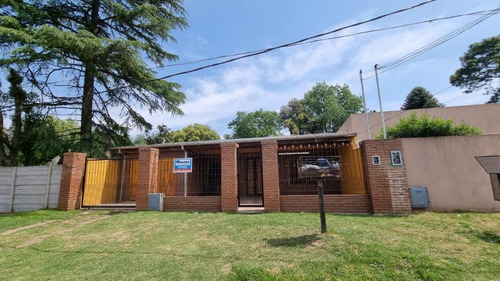 Muy Linda Casa En Venta En Del Viso ,barrio Prado Verde Sobre Calle Einstein