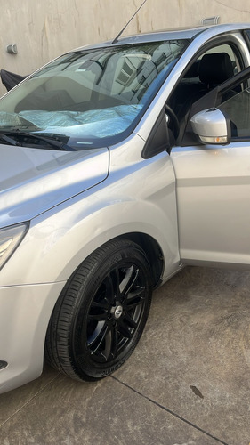 Ford Focus 2.0 Sedan Ghia