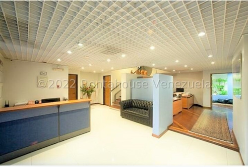 Imagen 4 de 17 de Local Comercial En Venta En Las Mercedes A Pie De Calle