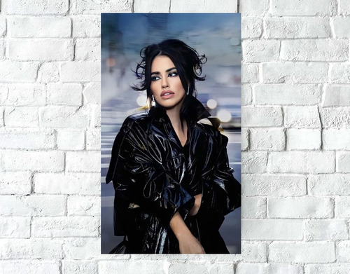 Poster Decorativo Lali Esposito 18 - Tamaño A3 30x40 Negro