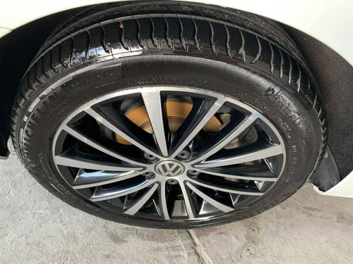 Imagen 9 de 13 de Volkswagen Vento 2.0 Tsi Sportline Caja Dsg 2014
