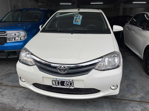 Imagen 16 de 20 de Toyota Etios 2014 1.5 Xls