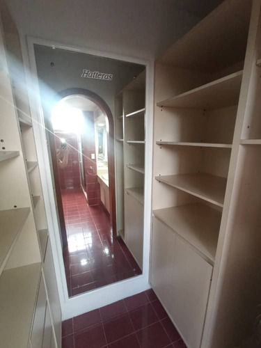 En Venta Apto Parque Cotoperiz. Barrio Sucre. Maracay