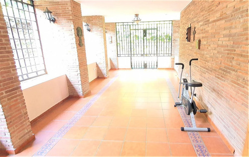 For Sale En Cuesta Hermosa I Con Piscina Y Patio 3 Habitaciones Y 4 Parqueos No Broker Solo Cliente Llamar