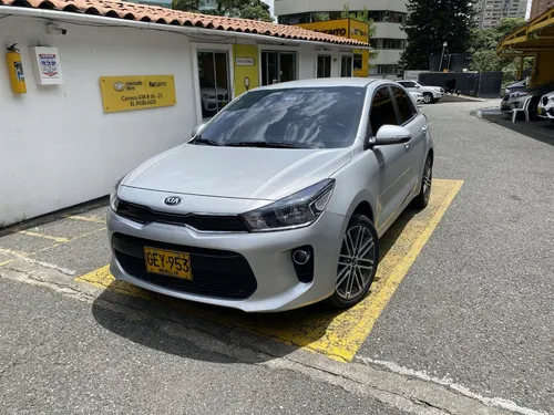 Kia Rio 1.4 Vibrant At 2020