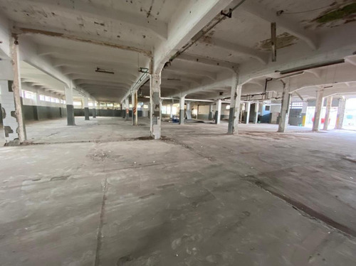 Imagen 4 de 6 de Oportunidad - Deposito 4.500 M2 - Lanus