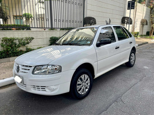 Imagem 1 de 8 de Volkswagen Gol 2014 1.0 Total Flex 5p
