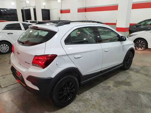 Imagem 14 de 14 de Chevrolet Onix Hatch Activ 1.4 8v Flex 5p Aut 2019