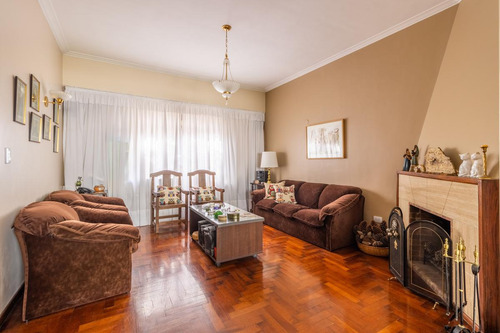 LoberÃa 161: Casa 8.66x20,32: Son 5 Amplios E Implacables Ambientes