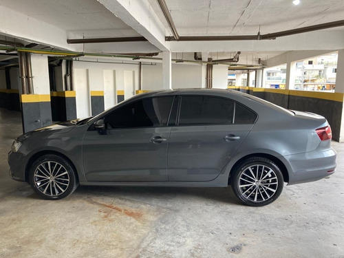 Imagem 2 de 8 de Jetta - 1.4 16v Tsi Comfortline Gasolina 4p Tiptronic 2018