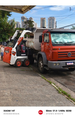 Mini Carregadeira Bobcat S70 , A Menor Carregadeira