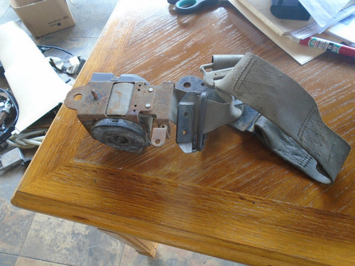 Imagen 3 de 3 de Vendo Cinturón De Seguridad De Mitsubishi Montero Año 1983