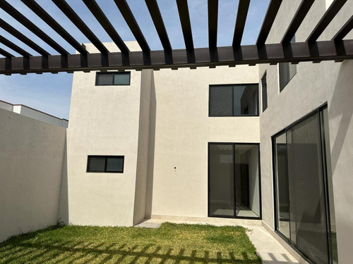 Casa En Venta En Los Viñedos