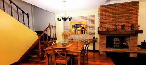 Imagen 6 de 30 de Espectacular Triplex C/jardín Y Coch Doble