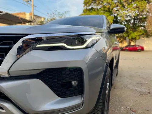Toyota Fortuner 2.4 Diésel Srv 4X2
