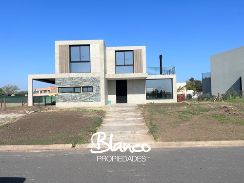 Casa  En Venta En Pilara, Pilar, G.b.a. Zona Norte