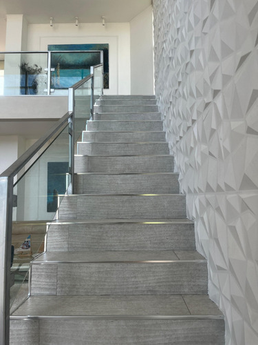 Espectacular Casa Autosustentable En Condominio Exclusivo