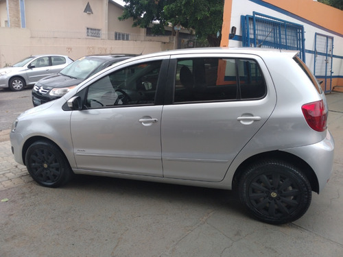 Imagem 8 de 11 de Volkswagen - Fox 1.6 Mi I-motion 8v 2014 Novo