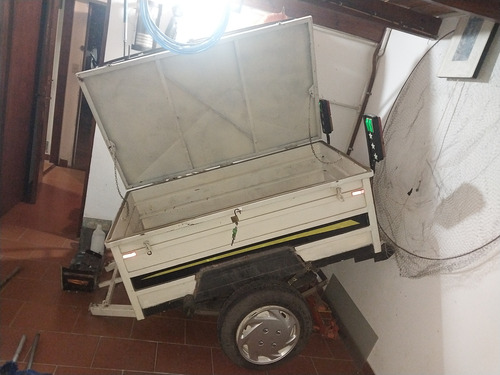 Se Aceptan Ofertas Razona) Batan Con Tapa Y Rueda De Auxilio