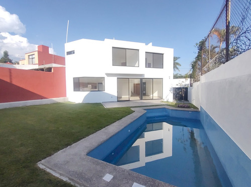 Casa Nueva En Venta En Lomas Tetela, Cuernavaca Morelos.