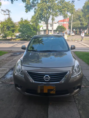 Nissan Versa 1.6 Advance