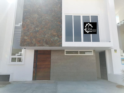 Casas En Venta En Lomas De Juriquilla, Roof Garden, 3 Nivele