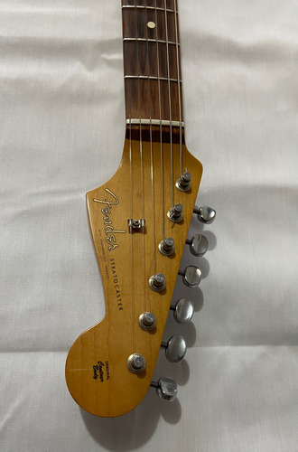 Fender Stratocaster Vintera 60s (Usado)