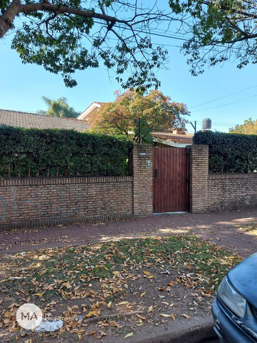 Venta Casa 5 Dormitorios, Jardín, Piscina - Fisherton, Rosario | Venta
