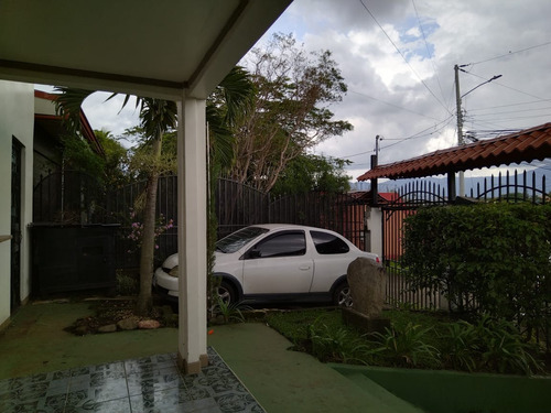 Imagen 7 de 23 de Hermosa Casa Ubicada En San Rafael Abajo De Desamparados