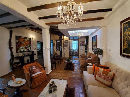 *al/ Gran Oportunidad, Bella Casa En Venta Zona Este Barquisimeto Lara, Venezuela/ Arnaldo Lopez/ # 25-15106 /5 Dormitorios 5 Baños 408 M²