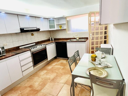 Imagen 12 de 25 de Casa Amplia Ubicada En Urbanización Los Olivos, Puerto Ordaz