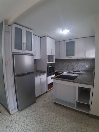 Imagen 5 de 12 de Hermoso Town House En Lomas De Margarita