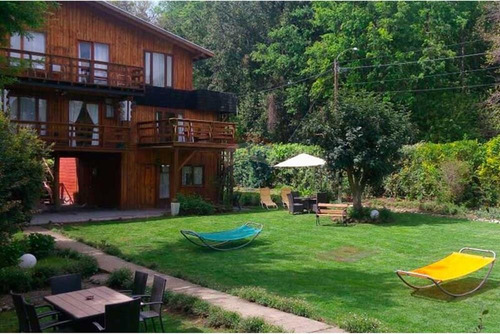 Recinto Turístico En Arriendo En Pucón