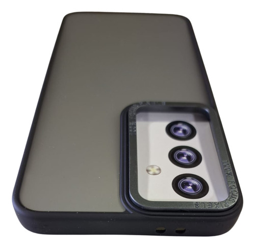 Capa Space Ii Fosca Colorida Para Samsung S24 Fe