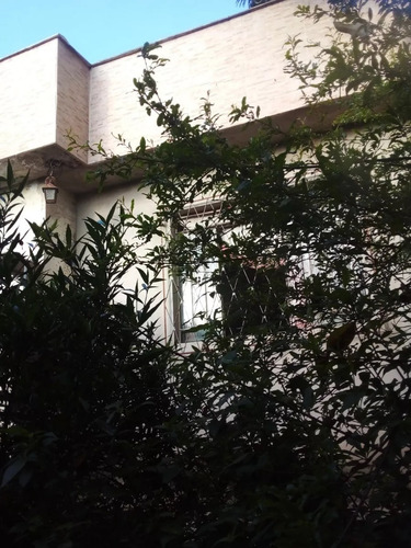 Imóvel Sob Registro No 3° Ofício. Casa De 145,73 M² De Área Útil, 640m² De Quintal