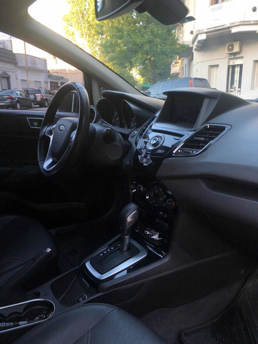 Ford Fiesta Kinetic Desing 1.6 Titanium Powershift 120cv