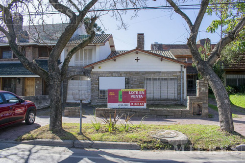 Casa En Venta En Punta Chica, San Fernando.