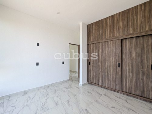 Casa Con Alberca En Venta En Fraccionamiento En Oaxtepec, Morelos