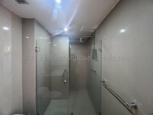 Apartamento En Alquiler En Campo Alegre Cod. 24-12877 Lm